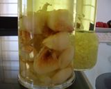 A picture of step 4 of Handy Garlic Oil.