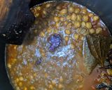 A picture of step 11 of Amritsari chole.
