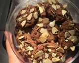 Foto langkah ke 6 dari resep Chocochip Almond Cookies.