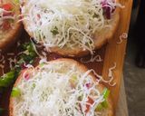 A picture of step 3 of Cheese garlic bread sandwich.