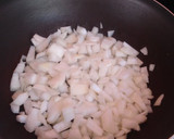 A picture of step 4 of Onion Chutney.
