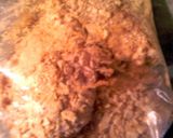 A picture of step 3 of cracker fried chicken strips.