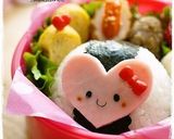 A picture of step 4 of Valentine's Day Heart Charaben.