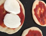 Foto del passaggio 5 della ricetta Pizzetta