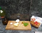 Foto del paso 1 de la receta: Pan de ajo sin horno