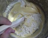 A picture of step 6 of Fluffy and Moist Sponge Cake.