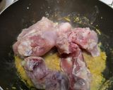Foto langkah ke 4 dari resep Ayam Ungkep Bumbu Kuning.
