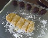 A picture of step 4 of Halloween Wagashi - Kabocha Squash Mochi.