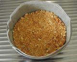 A picture of step 1 of Cheesecake With Apples.