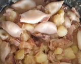 Foto del paso 4 de la receta: Chipirones con bacon y patatas (estilo portugal)