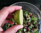 Foto del paso 2 de la receta: Camotes rellenos de frijol negro y tomatillo