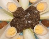 Foto del paso 4 de la receta Ensalada de Endivias con Caviar de Chía y Huevos en Escabeche