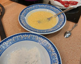 Foto del paso 5 de la receta: Pimientos de piquillo rellenos de bacalao gambas con bechamel y salsa bilbaina