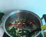 รูปขั้นตอนการทำที่ 3 ของ ต้มอกไก่ใบชะมวง