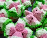 Foto langkah ke 5 dari resep Bolu Kukus Mekar metode all in one.