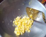 Foto langkah ke 2 dari resep Nasi Goreng Keju.