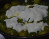 Foto del paso 3 de la receta: Bruselas con yogur y queso