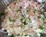 Foto del paso 3 de la receta: Tostadas de Manitas de Cerdo deshuesada al estilo Sonorense