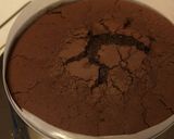 A picture of step 9 of Rich Gateau au Chocolat.