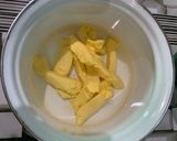 Foto langkah ke 1 dari resep Kue Sus isi Vla Vanilla.
