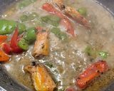 Foto del paso 4 de la receta: Zarzuela de rape con almejas y langostinos