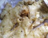 Foto del paso 4 de la receta: Pescado frito y buñuelos de lechuga