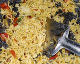நூடுல்ஸ் பொட்டல பரோட்டா (Noodles Pottala Parotta recipe in tamil) ரெசிபி ஸ்டேப் 5 புகைப்படம்