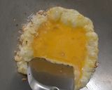 Foto langkah ke 3 dari resep Sup Telur Kembang Tahu.