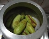 A picture of step 6 of Parwal aur masoor ka dulma.