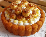 Foto del paso 12 de la receta: Bizcocho de vainilla y almendras con nata y profiteroles rellenos de lemon curd y toffee
