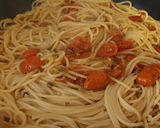 Foto del paso 5 de la receta: Spaghetti con Pomodorini, Acciughe e Capperi