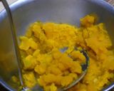 A picture of step 2 of [Farmhouse Recipe] Kabocha Mochi.