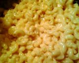 A picture of step 3 of lobster mac and cheese.