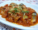 A picture of step 4 of Delicious to the Bones! Pacific Saury in Tomato Sauce.