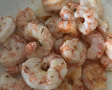 Foto del paso 5 de la receta: Fideuà de potón, gambones, ajos tiernos y dátiles medjol