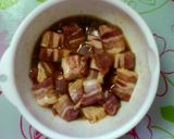 A picture of step 2 of Filling Ginger Fried Pork Belly.