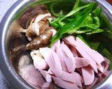 A picture of step 1 of Stir Fried Fish Sausages with Sesame Flavor.