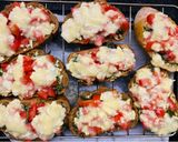 Hình bước làm 7 của món Crostini - bánh mì nướng cà chua phô mai kiểu Ý siêu dễ!
