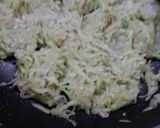 A picture of step 2 of Lauki halwa.
