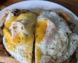 A picture of step 6 of Mushrooms and egg brunch.
