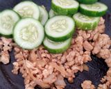 Foto langkah ke 3 dari resep Oyi Namul/Timun Cha Daging.