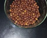 A picture of step 1 of Chana Puri Chat.