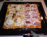 Φωτογραφία βήματος 26 της συνταγής “Carrot Pizza”, με gouda και κόκκινο κρεμμύδι