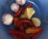 Foto langkah ke 1 dari resep Cumi goreng tepung pedas sambal daun kemangi.