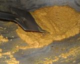 A picture of step 1 of Besan ka halwa.