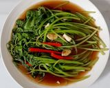 รูปขั้นตอนการทำที่ 2 ของ "ผักโขมผัดน้ำมันหอย" Stir Fried Amaranth with Oyster Sauce 🌿🌶