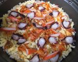 A picture of step 5 of Seafood Kimchi Rice Pizza.
