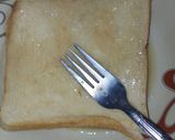 A picture of step 2 of Chips, egg and Bread combo.