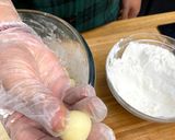 Foto langkah ke 3 dari resep Bola-bola mochi kentang pedas manis.