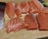 Foto langkah ke 1 dari resep Salmon Mentai Rice.